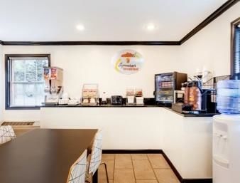 Super 8 By Wyndham Harrington酒店 外观 照片